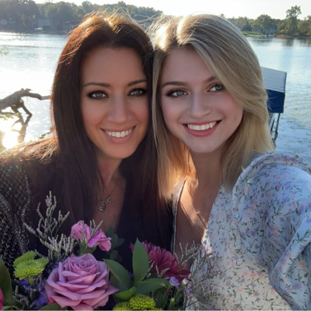 Meet your Posher, Brooke